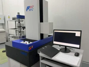 Detector integral de engranajes Cropilots, utilizado para analizar precisión, desgaste y alineación de engranajes agrícolas