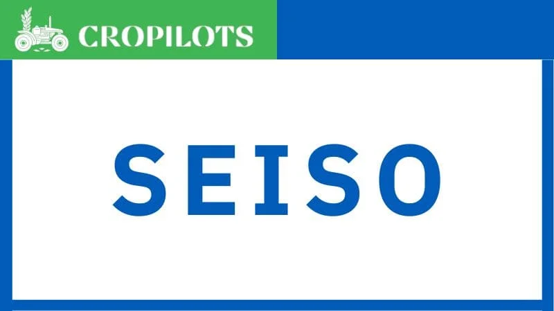 Personal de Cropilots aplicando el principio Seiso con limpieza profunda de área de trabajo en planta