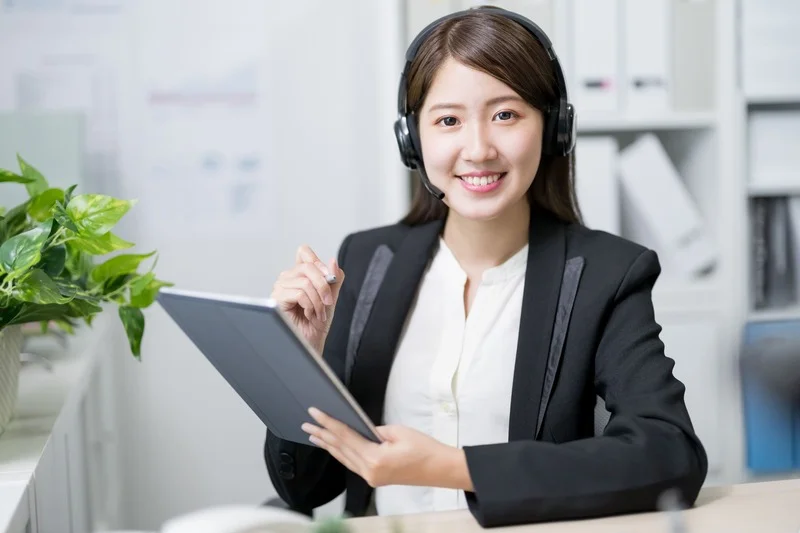 Personal de atención al cliente postventa de Cropilots brindando soporte técnico y asesoría