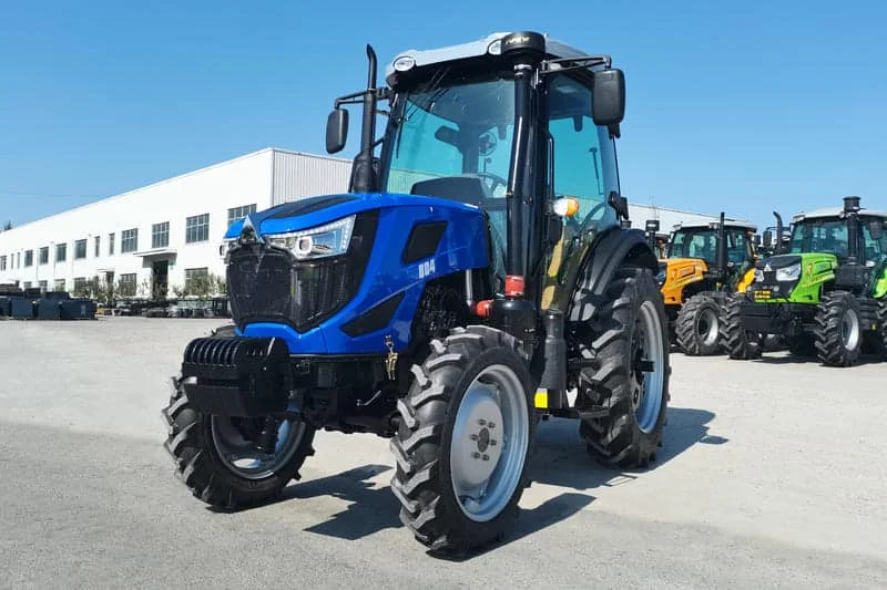 Tractor agrícola Cropilots azul personalizado con acabados únicos y diseño adaptado al cliente